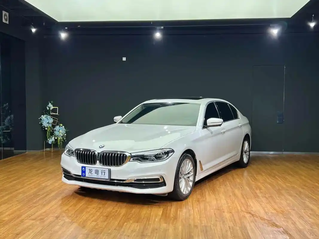 【车辆名称】2020款 宝马5系 530li - 抖音