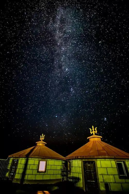 呼伦贝尔大草原,我们来了……自己尝试制作的图片集锦.图片来自网络.