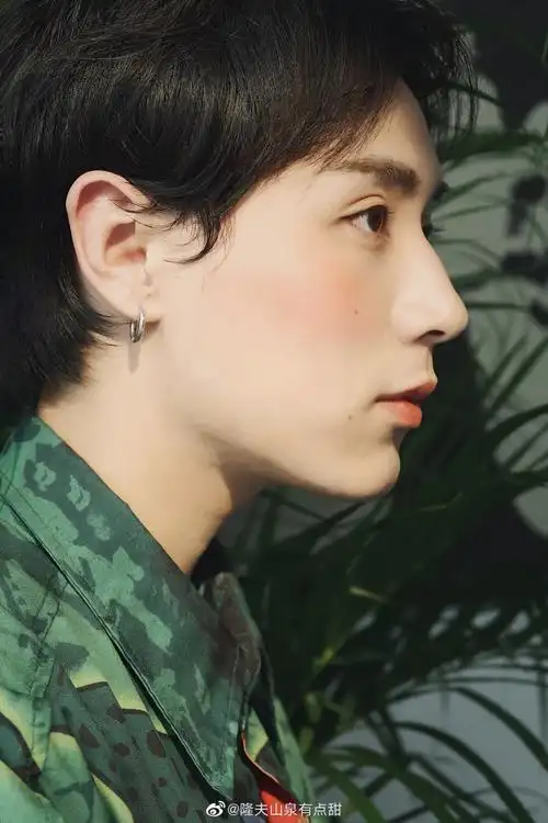 也可以在评论里看看你们的侧脸杀吗?