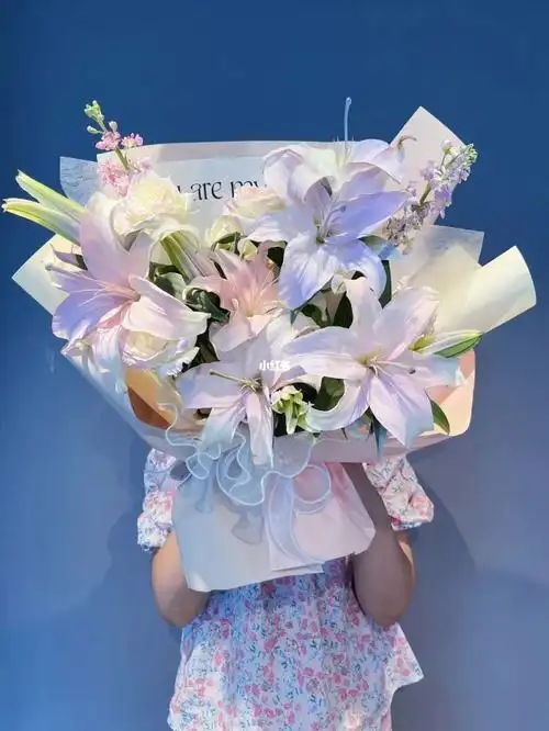 人鱼姬百合花束