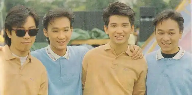 资深乐迷收藏的beyond早期黄家驹罕见照片(上)