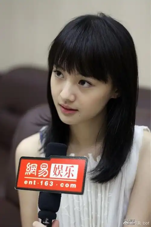 张恒又跳出来了吃瓜过程中刷到几张郑爽的照片年轻的时候是真的漂亮啊