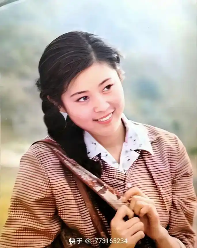 岁月回眸:倪萍年轻时的银幕形象.八十年代初期,倪萍正值芳龄 - 抖音