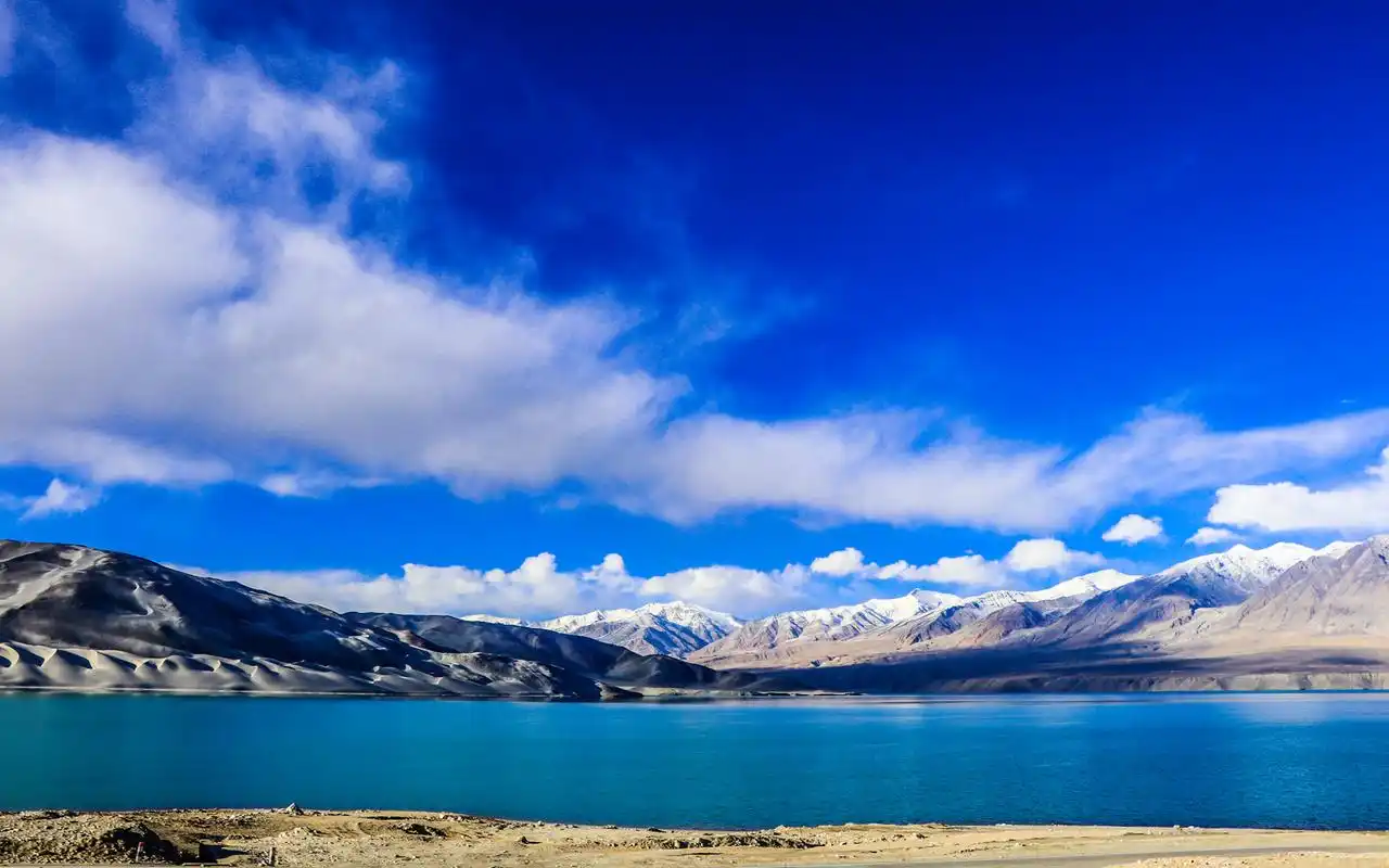 新疆喀什帕米尔高原美景图片桌面壁纸