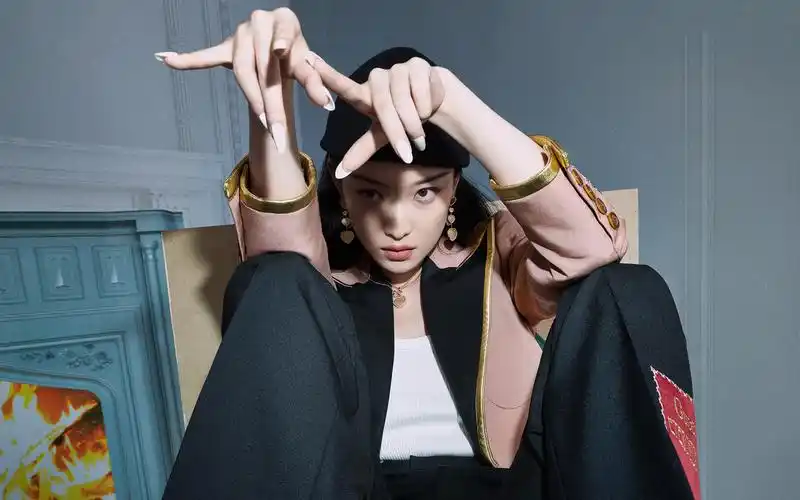 倪妮复古冷帽大片高清桌面壁纸