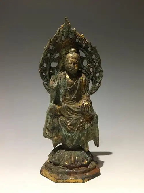 唐代铜鎏金坐佛
