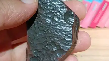 阿拉善地表老皮红碧玉石器