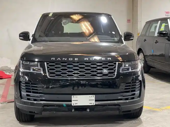 路虎 2022款 揽胜 3.0t p400 汽油 hse 欧规