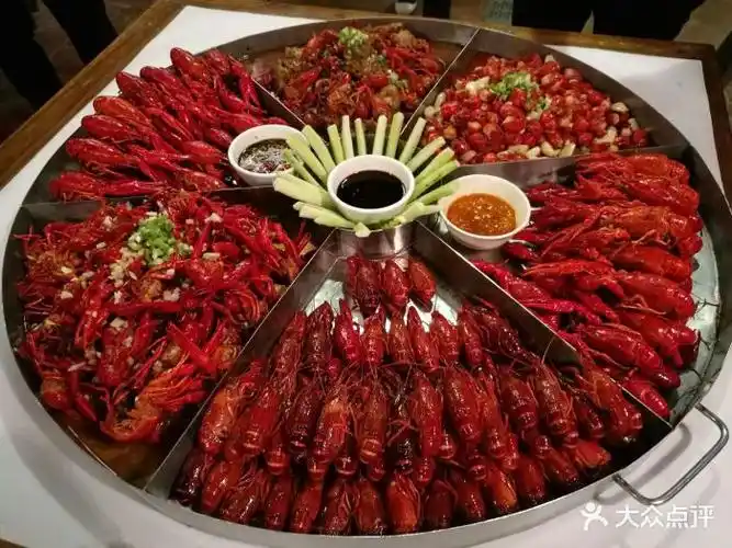 湘江大码头龙虾馆(渔人码头二店)龙虾大拼盘图片 - 第1张