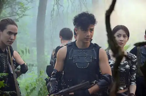 《怒江之战》播放破8亿 丛林遇险战事升级