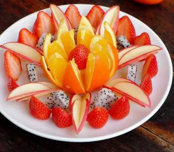水果摆盘图片(一起来欣赏整个水果摆盘图片大全吧!太诱人食欲了!