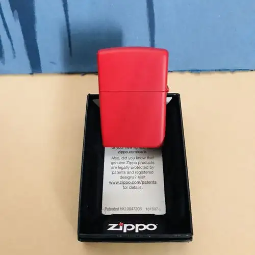 出三zippo打火机14年回忆典红哑漆彩印历代油瓶zippo