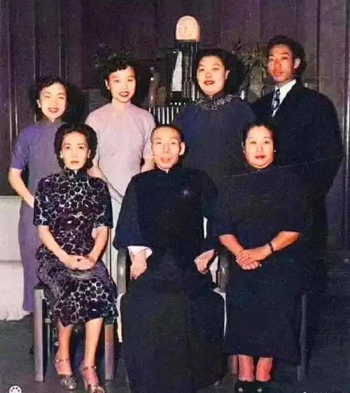 老照片:杜月笙的五姨太戴大胡子,图9李鸿章的儿媳个个貌美如花