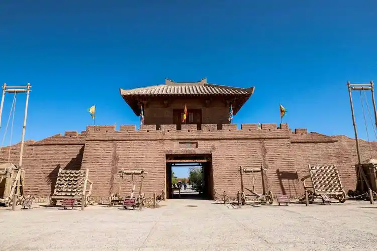 行走敦煌第1天被导游撂下阳关玉门关感慨万千5处风光美到想哭