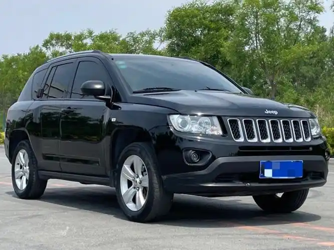 jeep 指南者  2012款 2.0l 两驱运动版图片