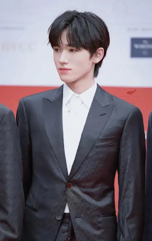 青年演员宋亚轩