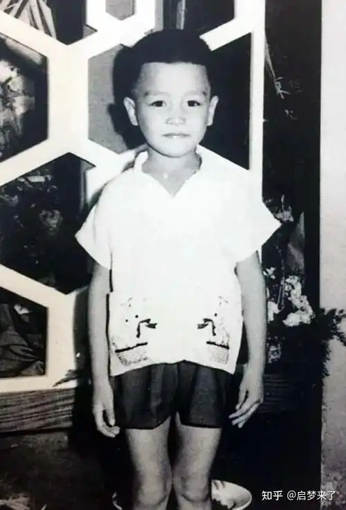 实名曝光!百余位明星!你好星期六全员晒童年照!