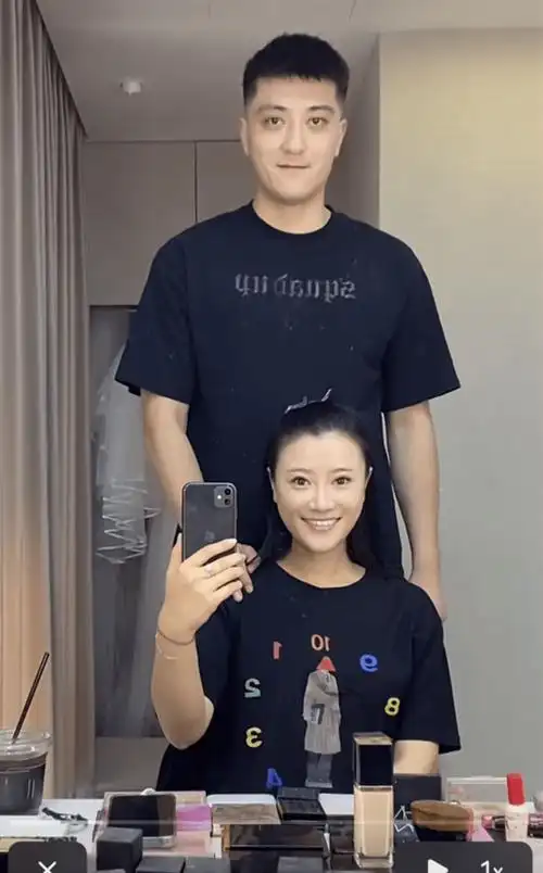 上海电视台美女主持王冰皓嫁运动员男友!