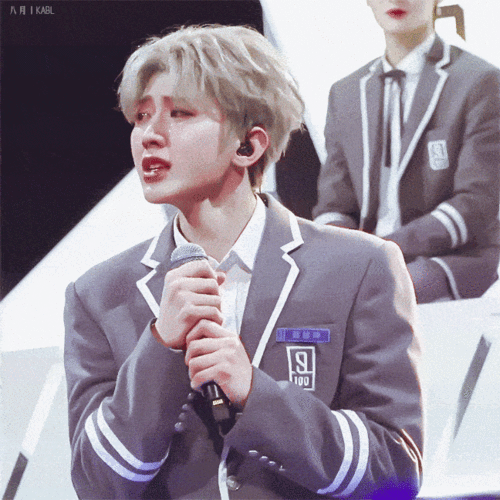 杨迪模仿坤坤哭包引发爆笑 ikun为猪咪挽尊澄清证据有!_蔡徐坤