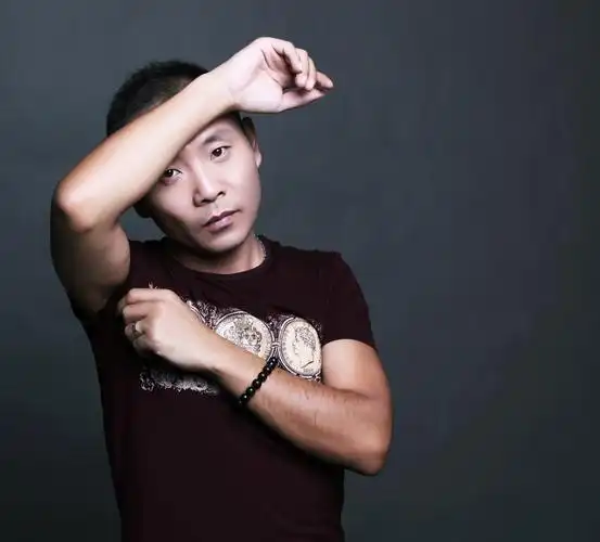 "情歌王子"祁隆---最优秀的实力派歌手,家族的荣耀!