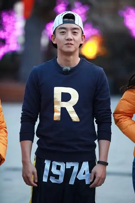 郑恺食物大挑战 间谍特工也有吃面好功夫|郑恺|间谍|奔跑吧兄弟_新浪