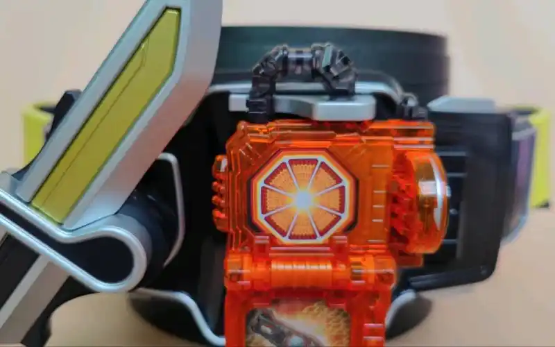 (kcajle)胜哄csm锁种评测(上篇) 假面骑士铠武csm腰带 锁种