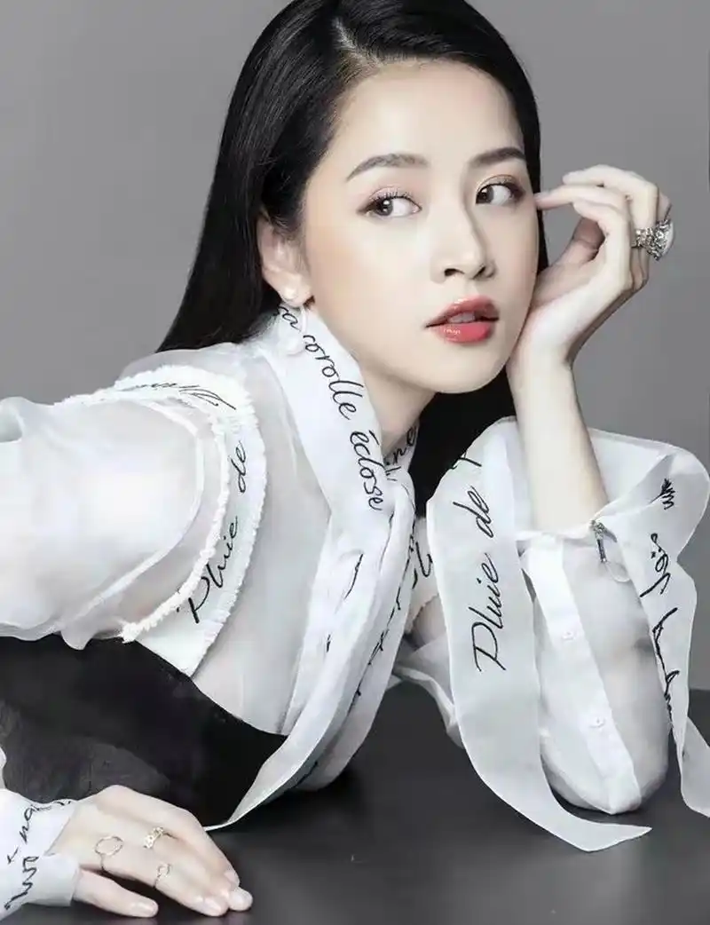 芝芙(chi pu),93年出生于越南河内,被誉为越南第一美人