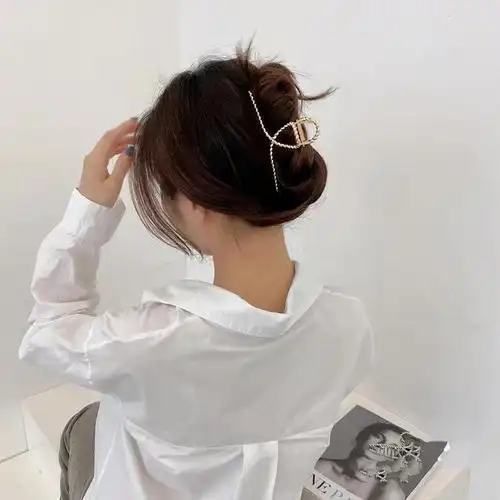 40岁怎么盘发,这五种简单易学,低调优雅不失风情|发型|时尚|垂顺_网易