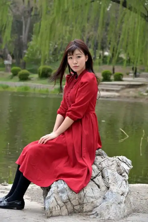 陶然亭公园外拍----漂亮的萌妹子(一)