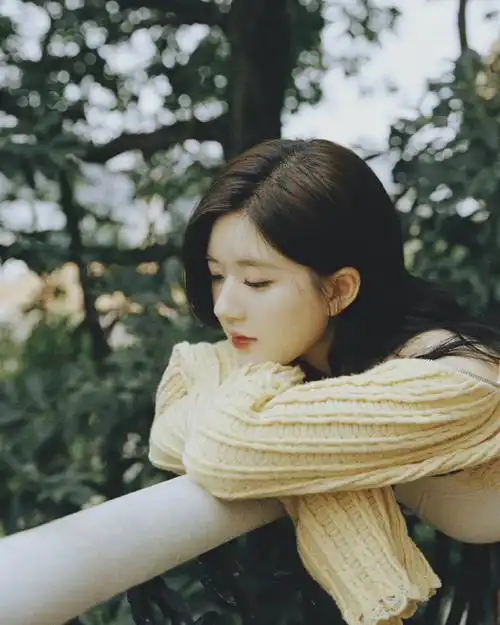 赵露思秋日繁花胶片大片