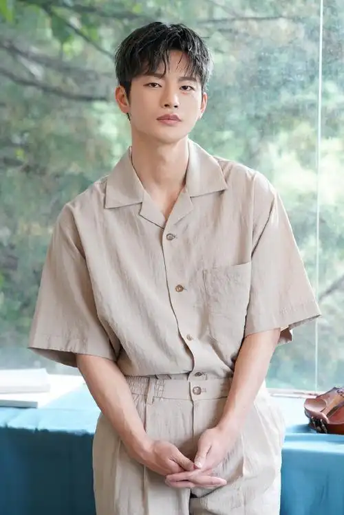 徐仁国新浪娱乐讯 3月29日,据韩国媒体报道,演员徐仁国被确诊为新型