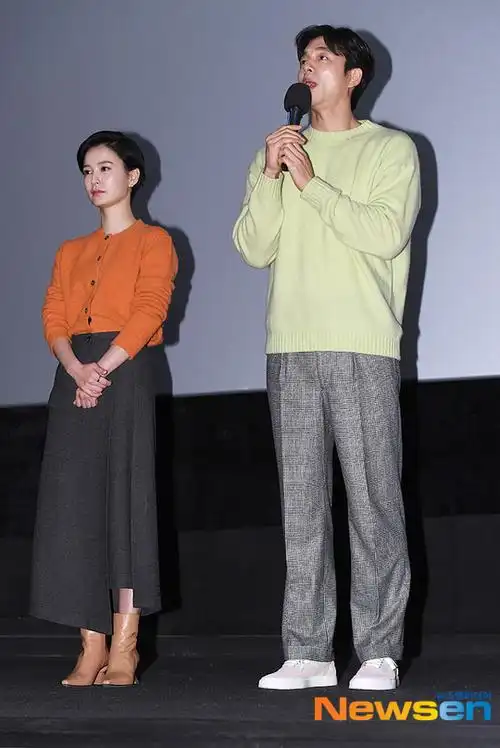 最迷人的萤幕情侣:孔刘与郑有美的5套宣传穿搭,穿出时髦 cp 感