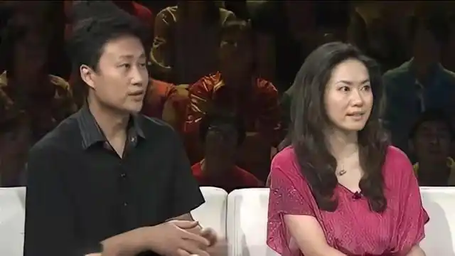 耿为华前妻罕见登台,长相惊艳身份不一般,离婚时自己曾多次挽留