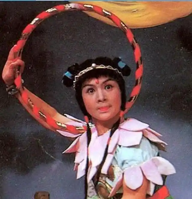 最经典的86版《西游记》中的哪吒剧照,由国家一级演员艾金梅扮演.