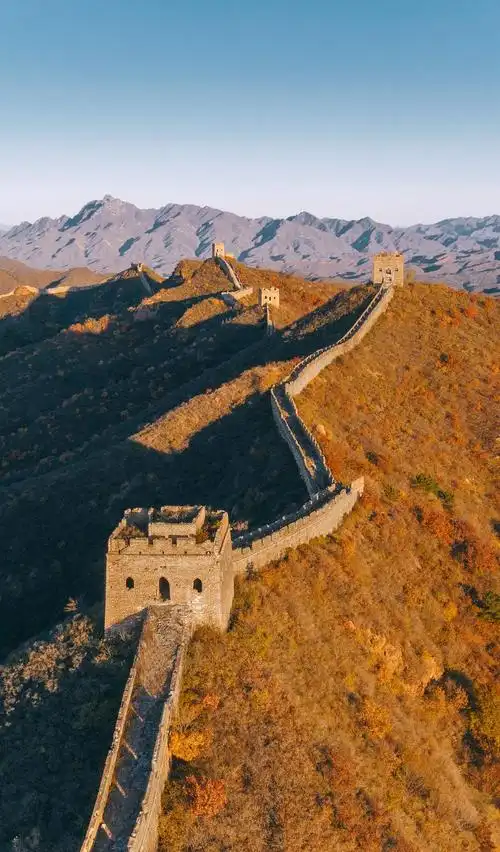 壮观优美的万里长城1366x768分辨率查看