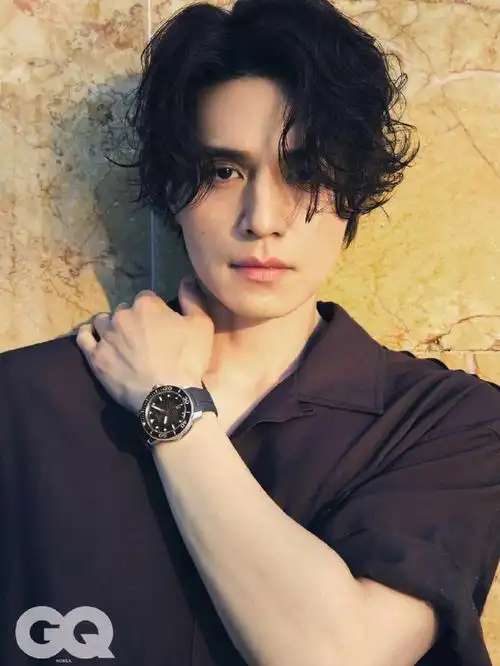 发现自己喜欢的男明星都是40岁左右