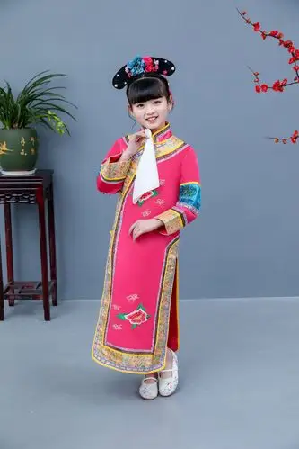清朝满族女童古装儿童还珠格格公主旗服宫廷甄嬛后传皇后演出服装