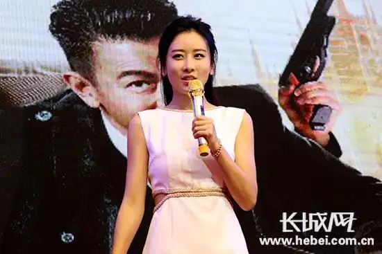 黄晓明毛俊杰携《王牌逗王牌》亮相金鸡百花电影节