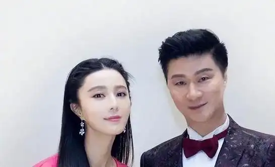 范冰冰72岁父亲参加网红婚礼,行为引发争议