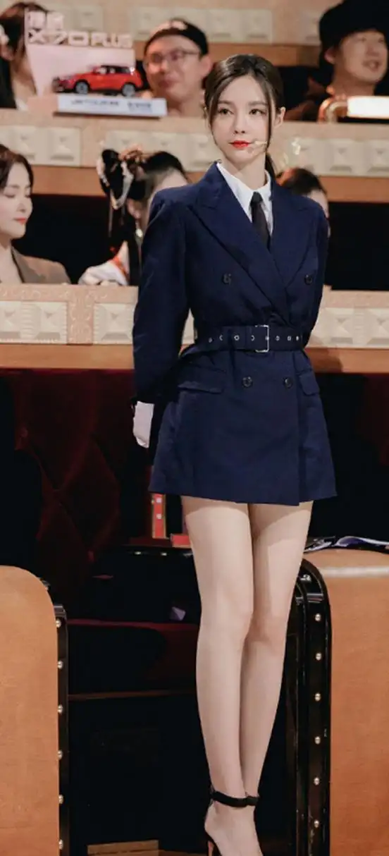 沈梦辰的身材真好,这一刻杜海涛不配了