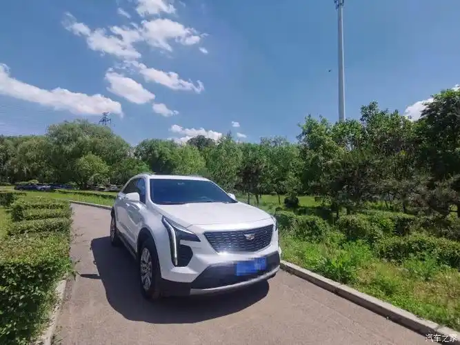 【图】开着xt4,在享受户外蓝天白云_凯迪拉克xt4论坛_汽车之家论坛