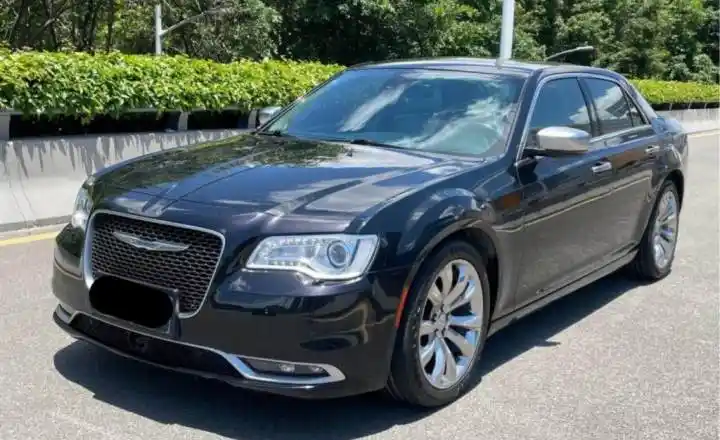 克莱斯勒300c进口2016款30自动超越版