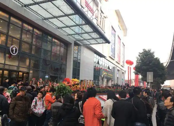 武汉万隆广场首届广场舞大赛即将启动