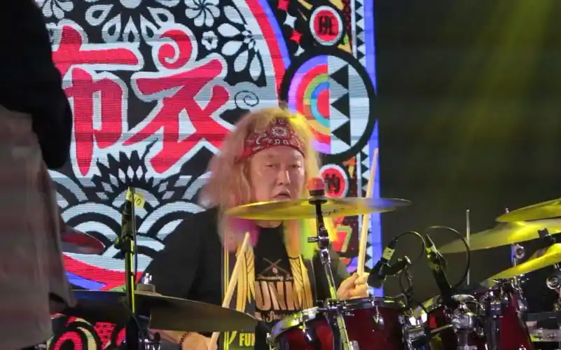 【布衣乐队】20231122柳州果酱现场 鼓王funky solo part2