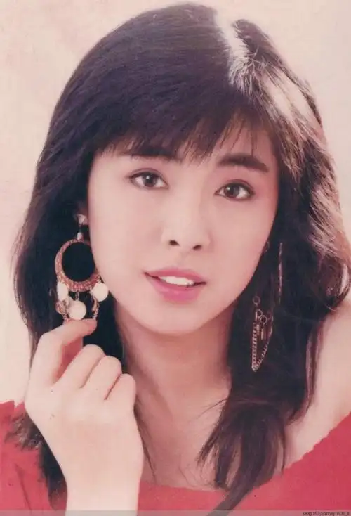 香港最漂亮的10位女明星王祖贤第四赵雅芝第二