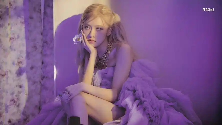 权志龙金智妮(jennie)恋得缠绵,还被blackpink朴彩英(rose)撞