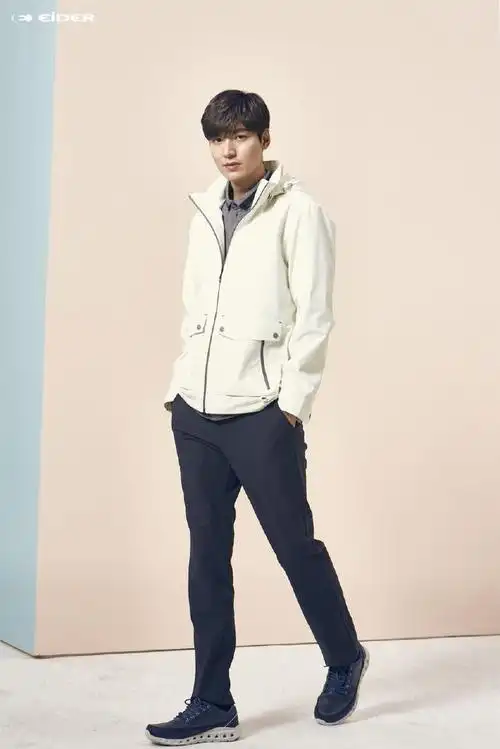 [李敏镐][新闻]170216 长腿男神李敏镐最新画报公开 化身女心狙击手