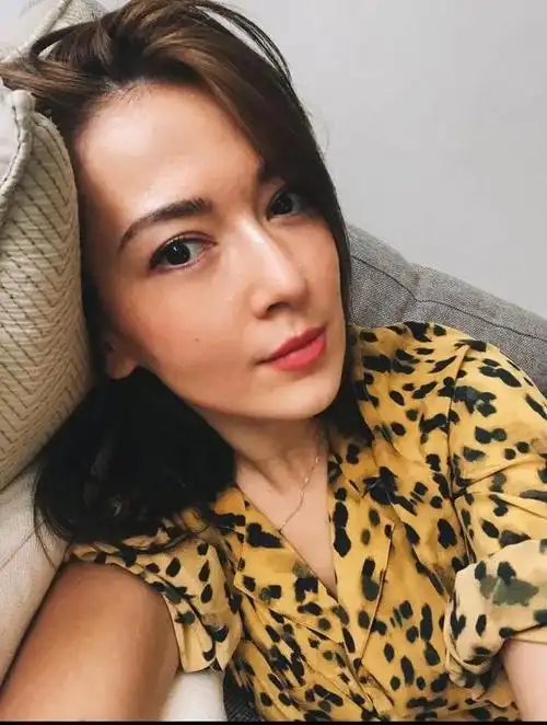 央视主持人尼格买提和妻子帕夏古丽·都鲁坤的婚姻,一直以来就饱受