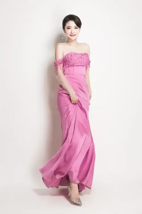 问题来了 当美女主播是个水瓶座 那她的荧幕生和人生会发生什么有趣的