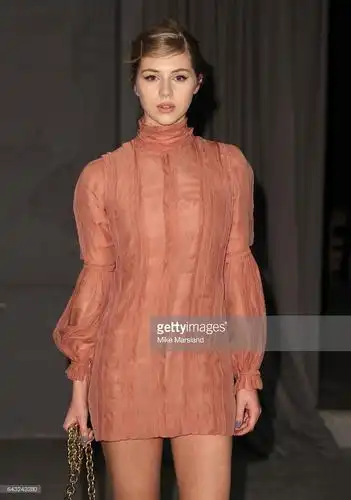 赫敏·科菲尔德 hermione corfield的图片